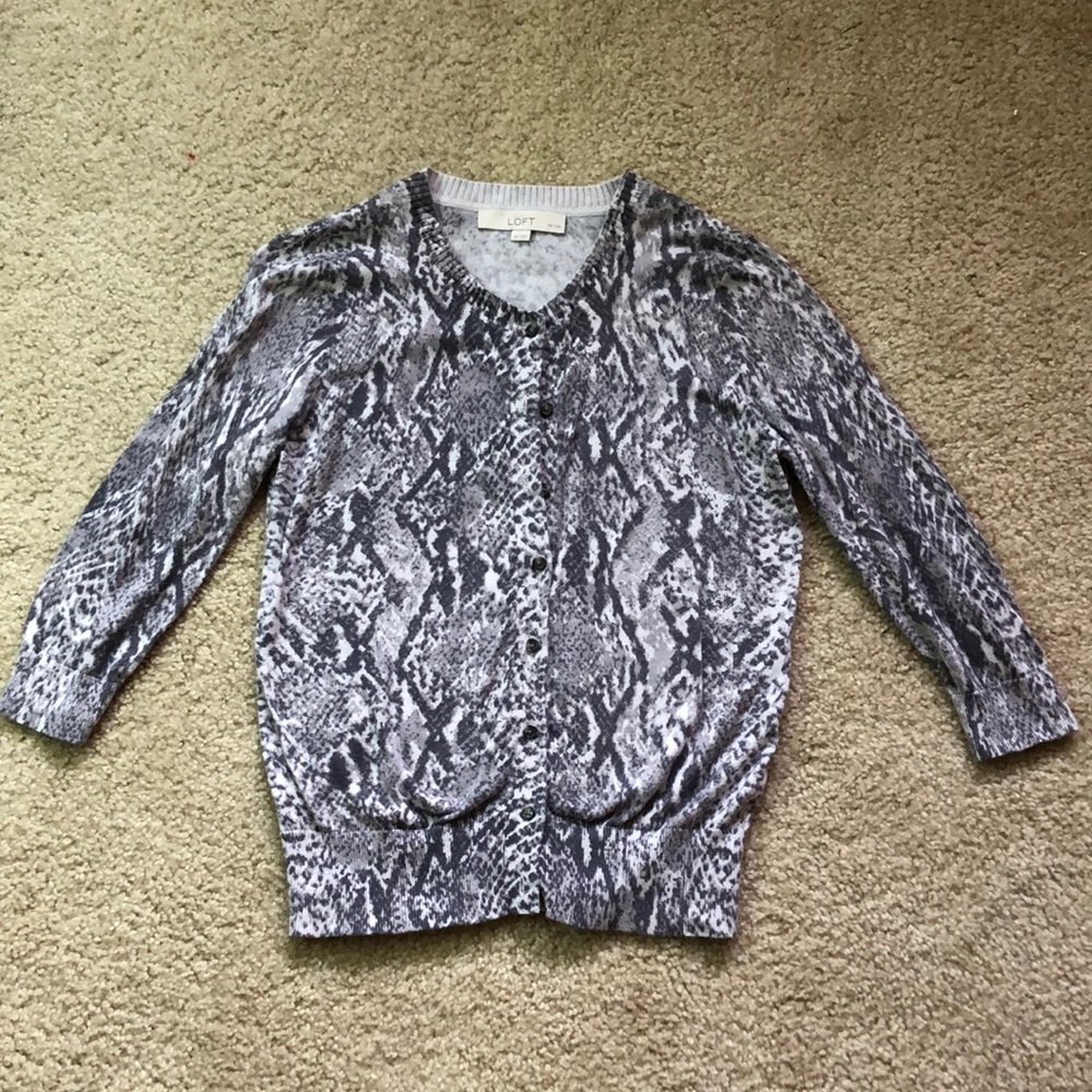 EUC Loft gray snake skin animal print 3/4 sleeve cardigan sweater